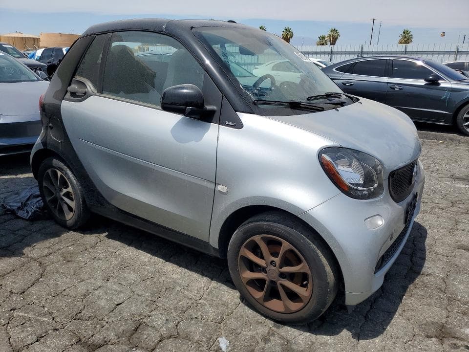 2017 SMART FORTWO 4