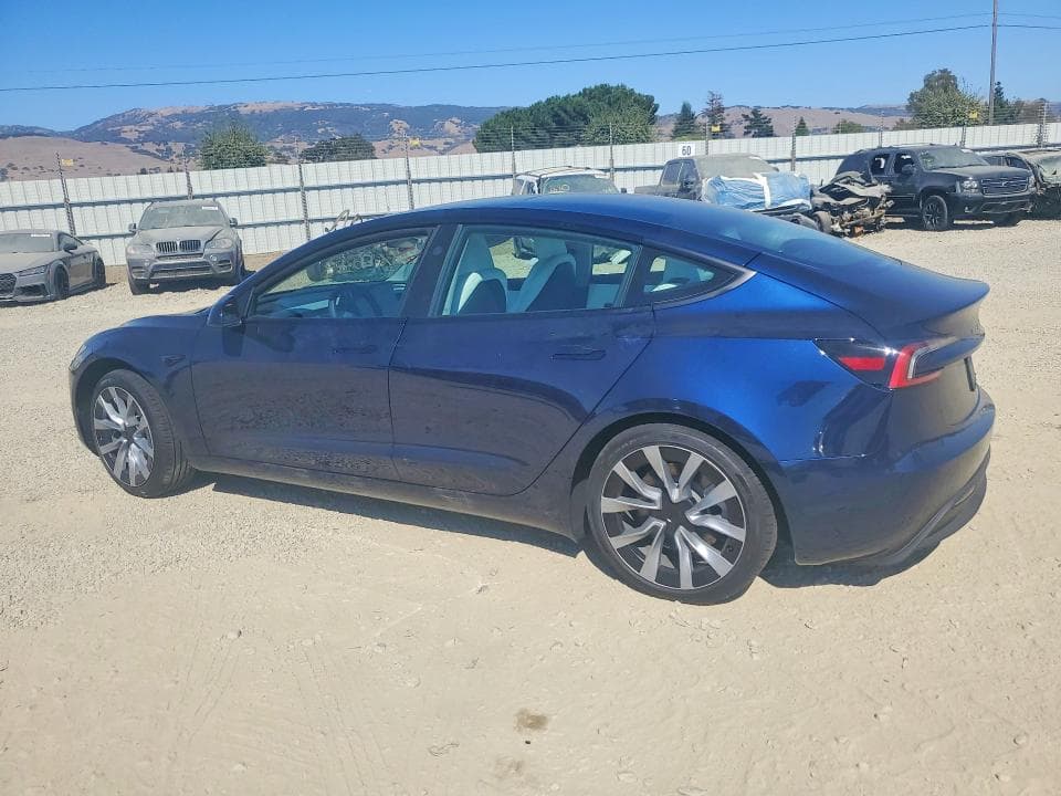 2026 TESLA MODEL 3 2