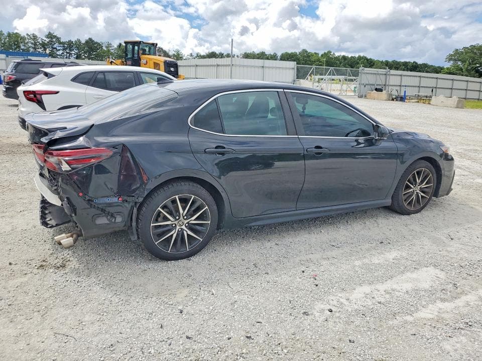 2022 TOYOTA CAMRY SE 3