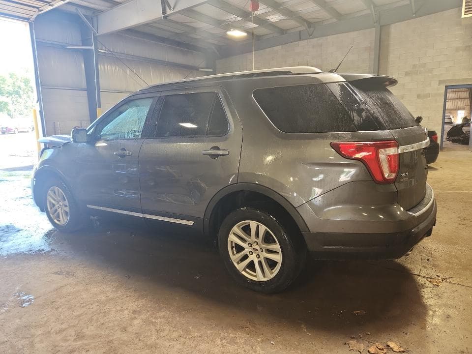 2018 FORD EXPLORER XLT 2