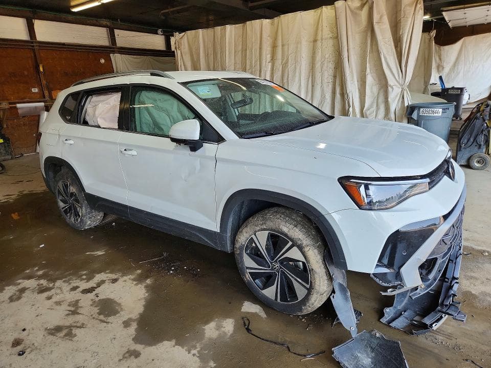 2025 VOLKSWAGEN TAOS SE 4