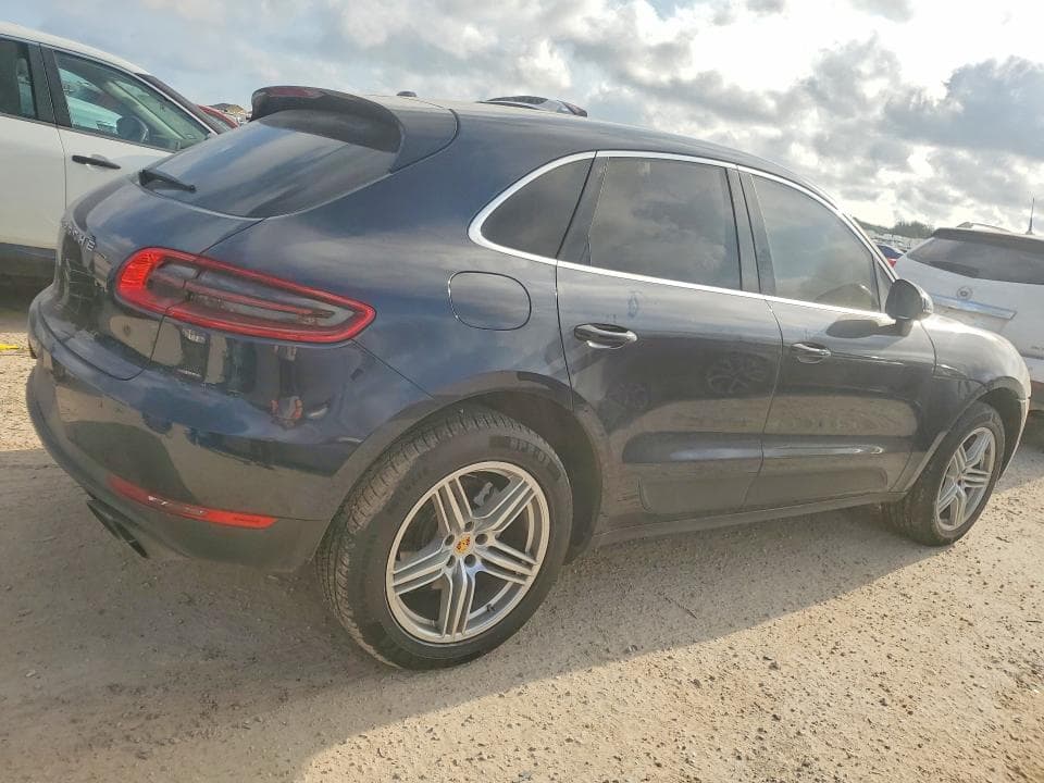2018 PORSCHE MACAN S 3