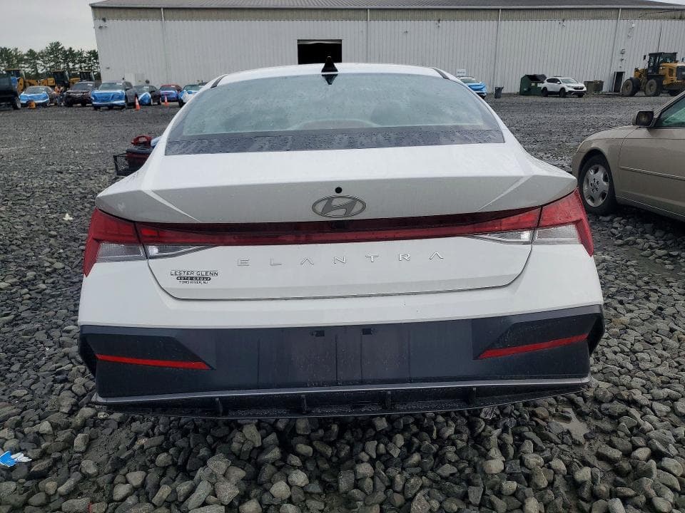 2024 HYUNDAI ELANTRA SEL 6