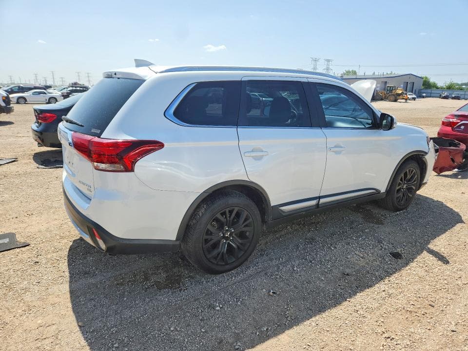 2018 MITSUBISHI OUTLANDER SE 3