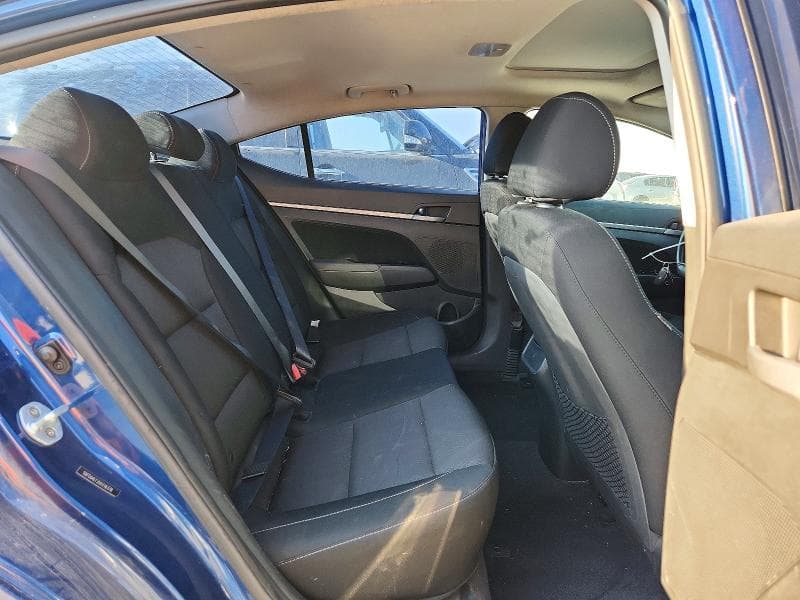 2017 HYUNDAI ELANTRA 10