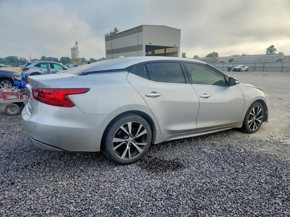 2017 NISSAN MAXIMA 3.5 SV 3