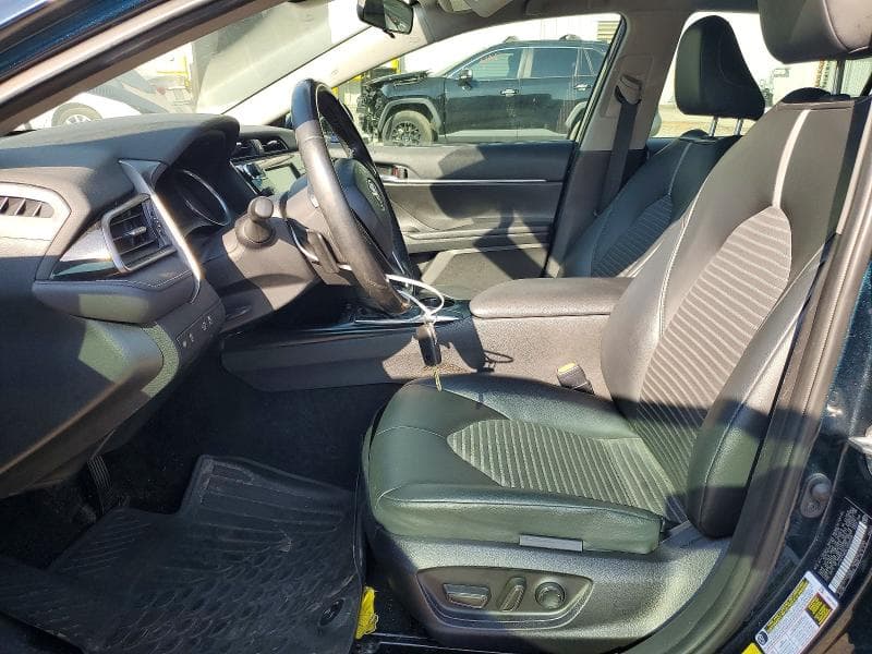 2020 TOYOTA CAMRY SE 7