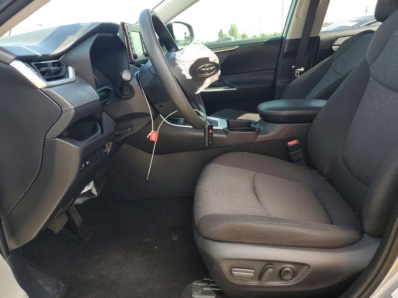 2020 TOYOTA RAV4 XLE 7