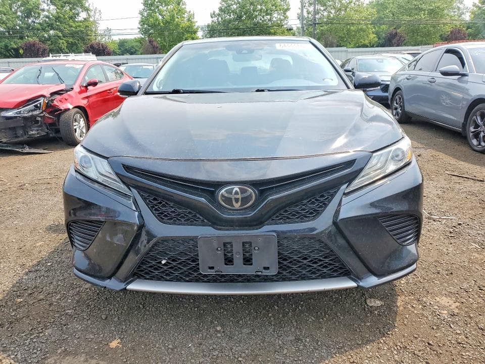 2019 TOYOTA CAMRY XSE 5