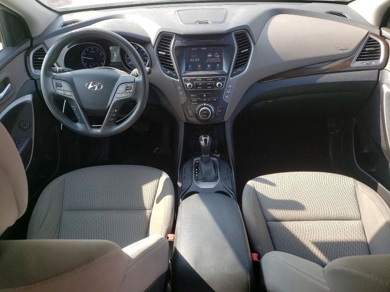2018 HYUNDAI SANTA FE SE 8