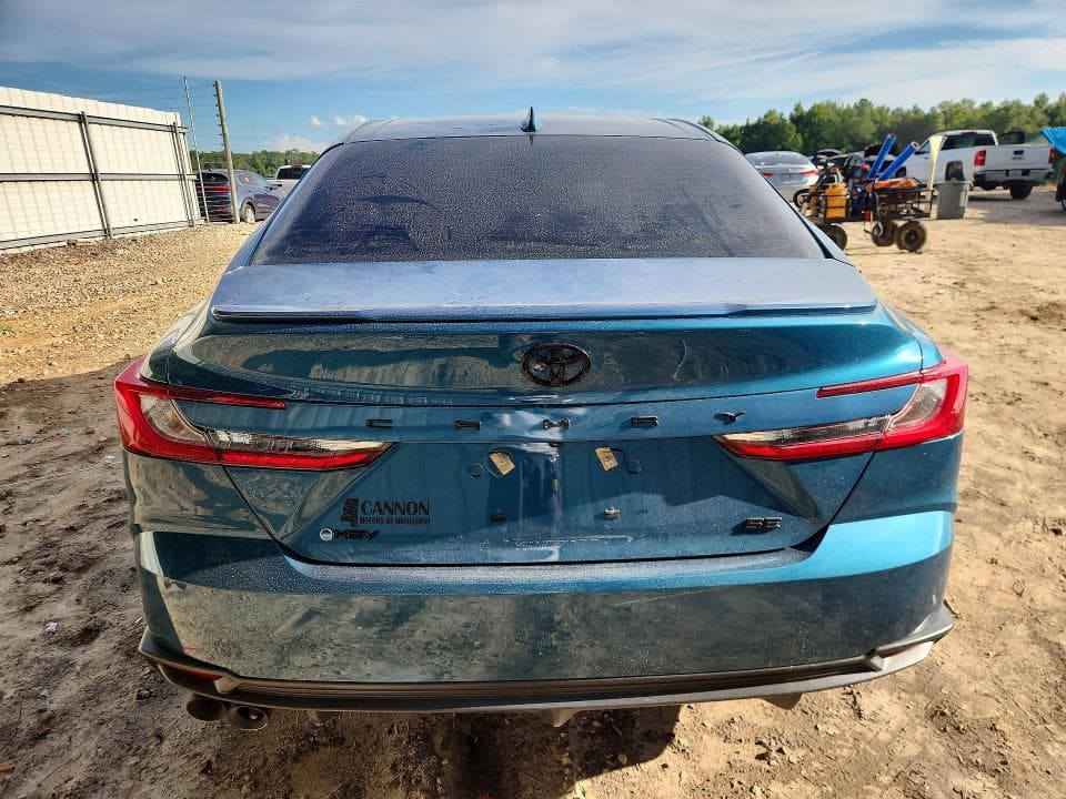 2025 TOYOTA CAMRY SE 6