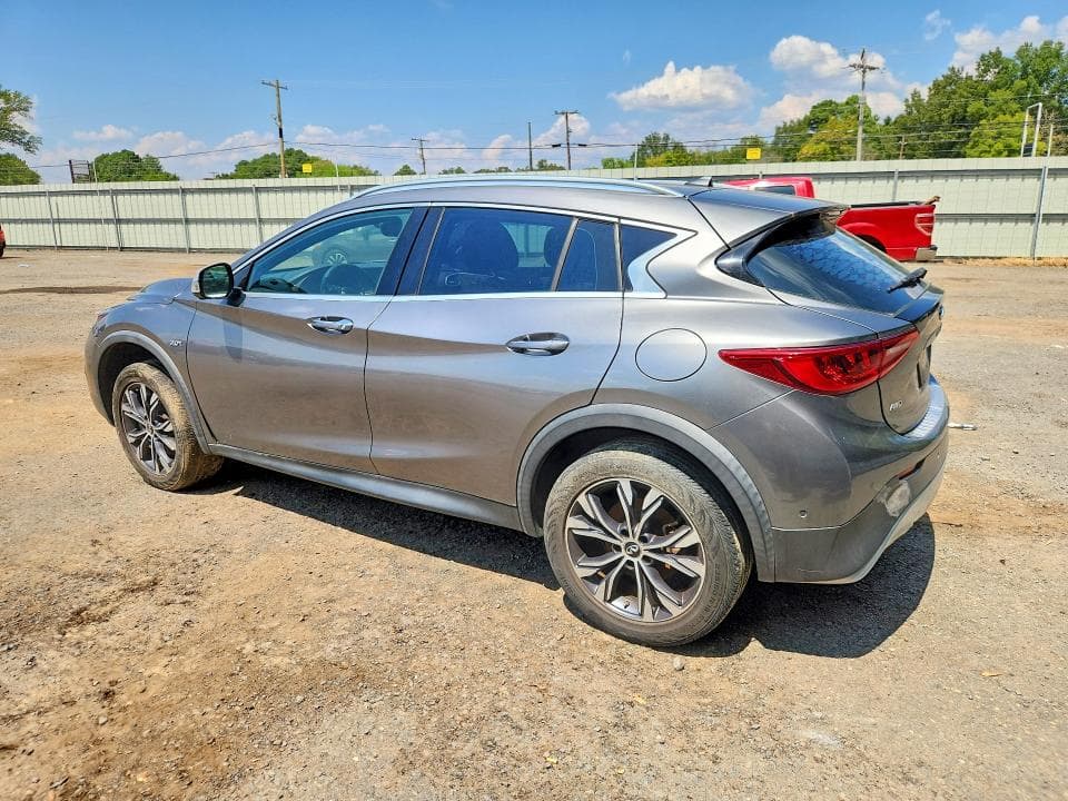2017 INFINITI QX30 PREMIUM 2