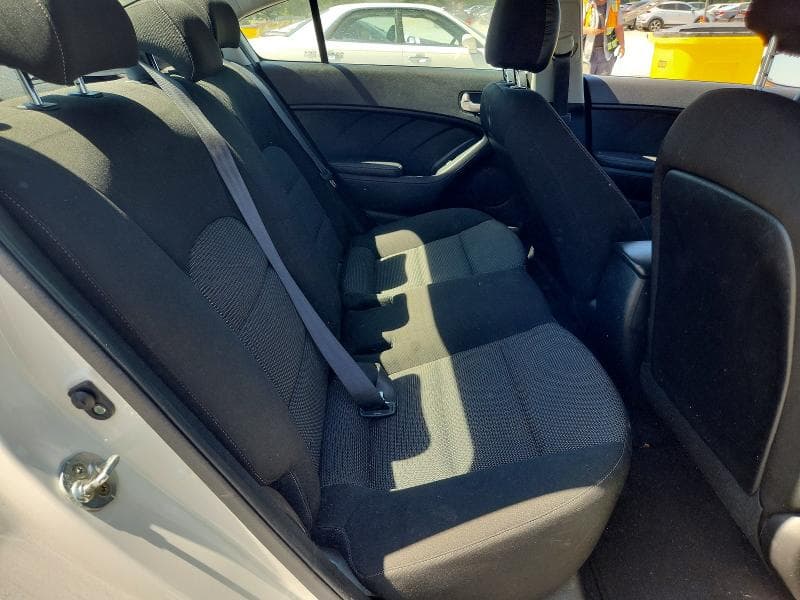 2017 KIA FORTE LX 10