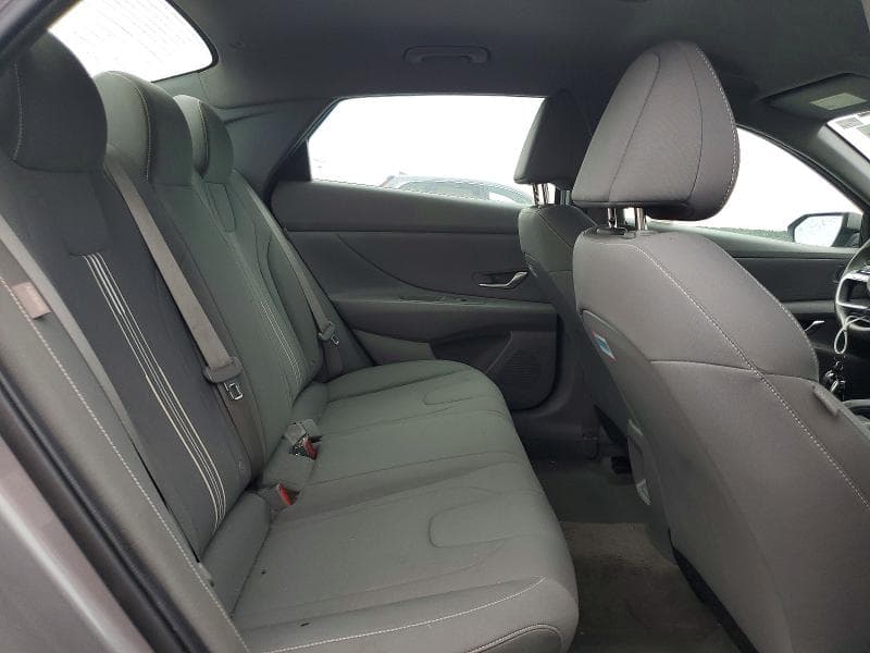 2024 HYUNDAI ELANTRA SEL 10