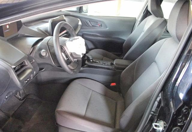 2026 TOYOTA PRIUS LE 9