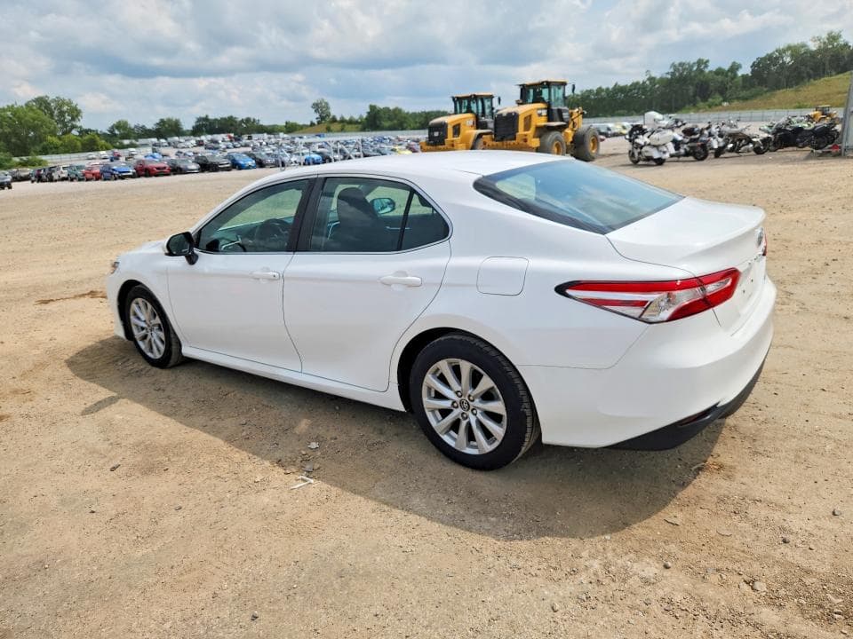 2018 TOYOTA CAMRY LE 2