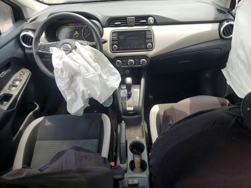 2021 NISSAN VERSA SV 8