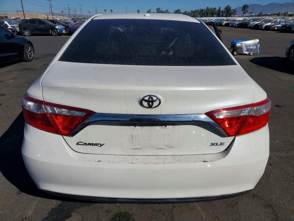 2017 TOYOTA CAMRY XLE 6