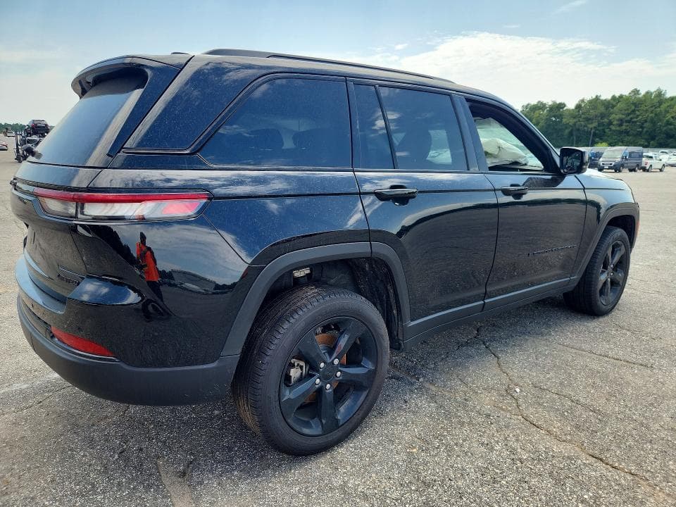 2025 JEEP GRAND CHEROKEE LIMITED 3
