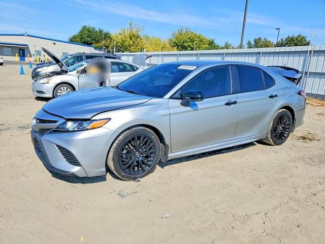 2019 TOYOTA CAMRY SE - 1