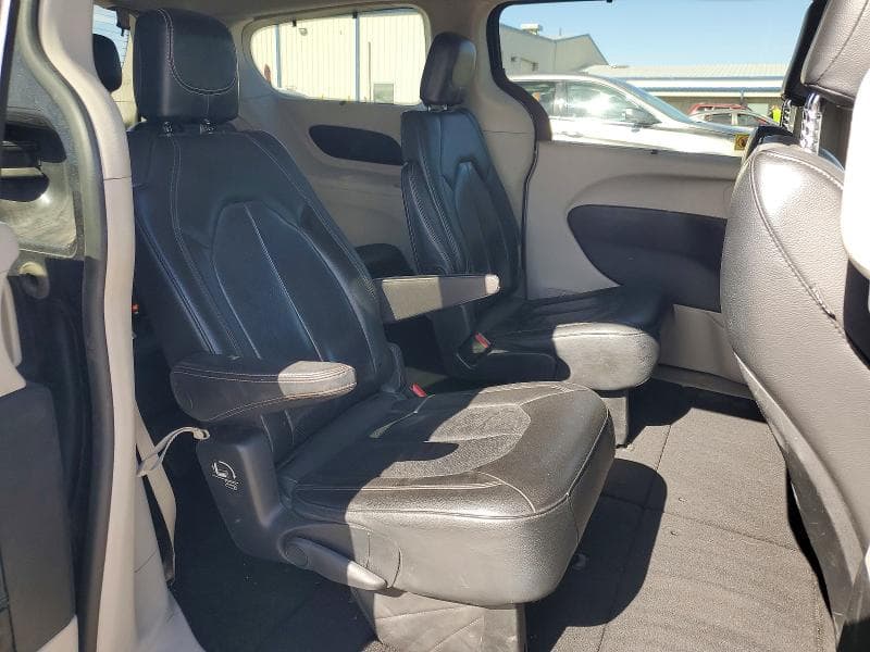 2020 CHRYSLER PACIFICA TOURING L 11