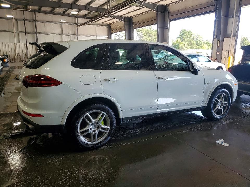 2017 PORSCHE CAYENNE SE HYBRID PLATINUM 3