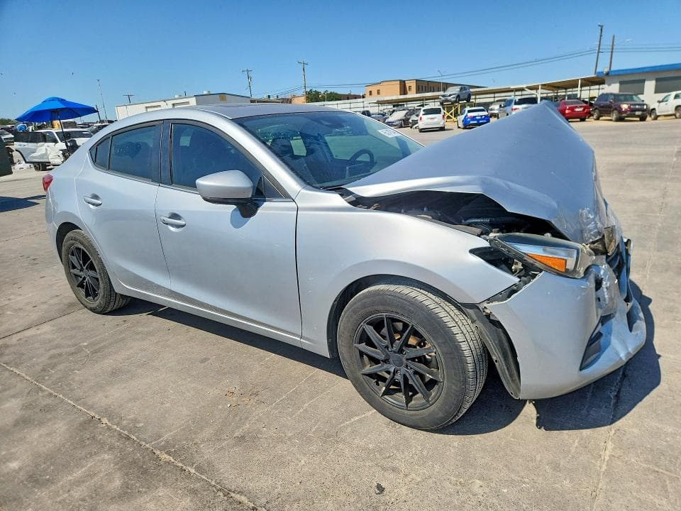 2018 MAZDA 3 TOURING 4