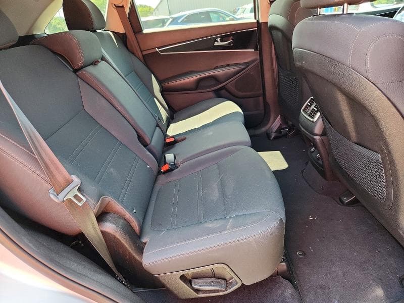 2019 KIA SORENTO 11