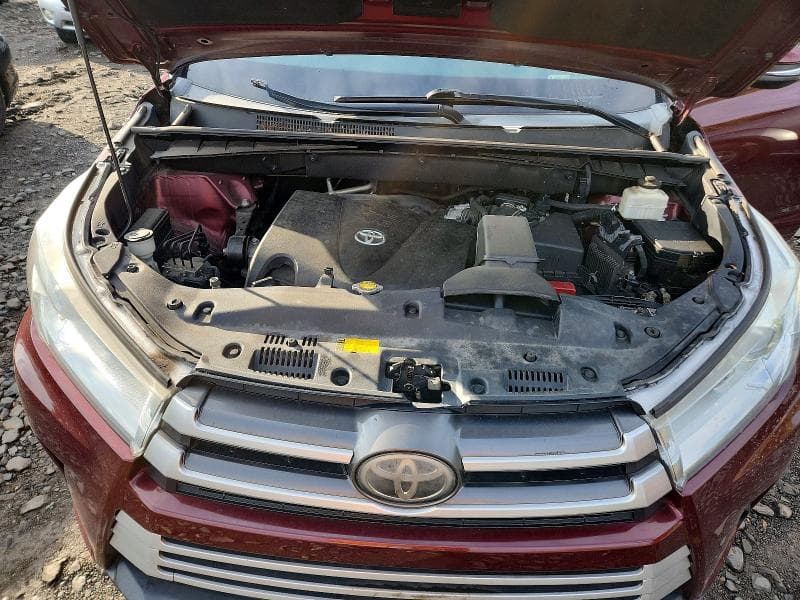 2017 TOYOTA HIGHLANDER XLE 12
