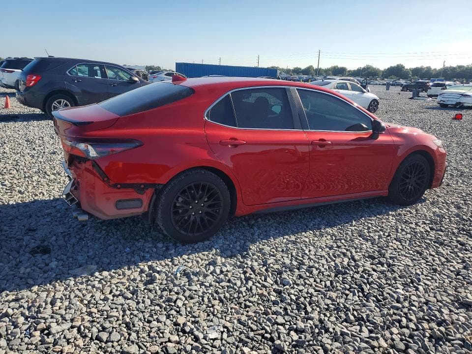 2022 TOYOTA CAMRY SE 3