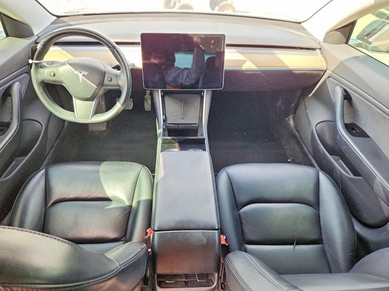 2018 TESLA MODEL 3 8