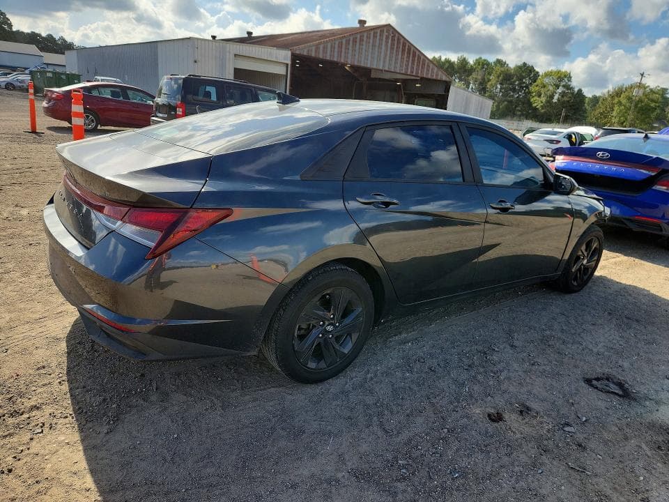 2021 HYUNDAI ELANTRA SEL 3