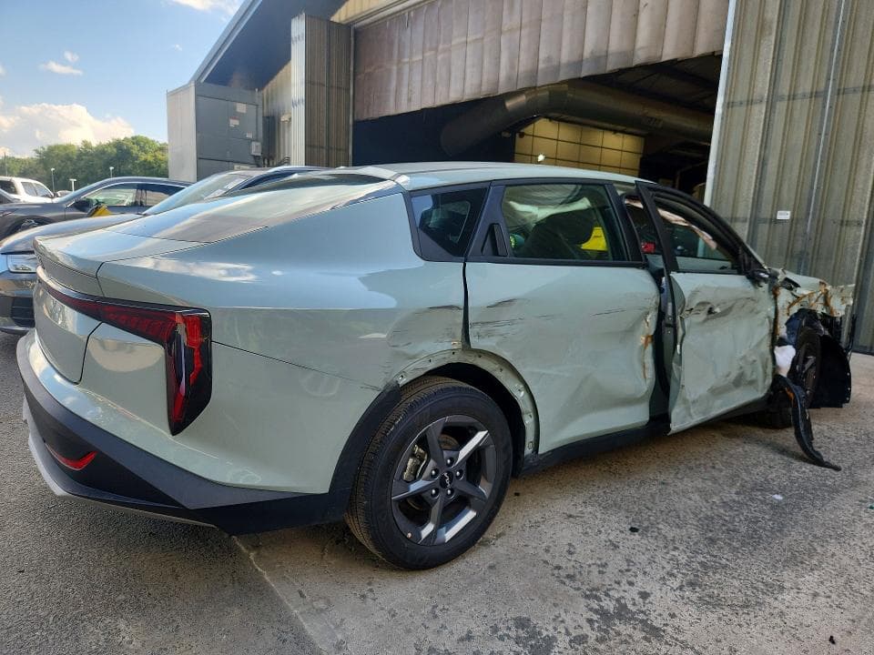 2025 KIA K4 LXS 3