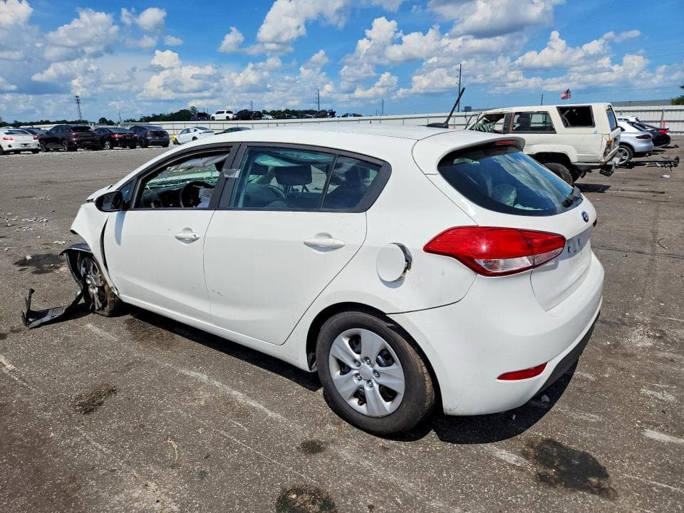 2017 KIA FORTE5 LX 2