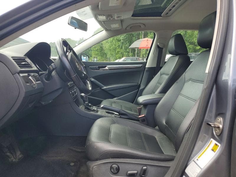 2018 VOLKSWAGEN PASSAT SE 7