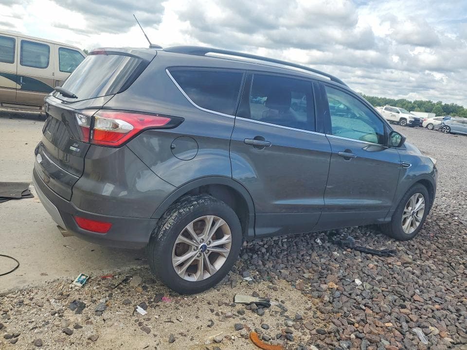 2017 FORD ESCAPE SE 3