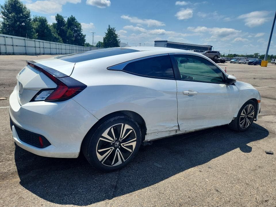2017 HONDA CIVIC EX 3