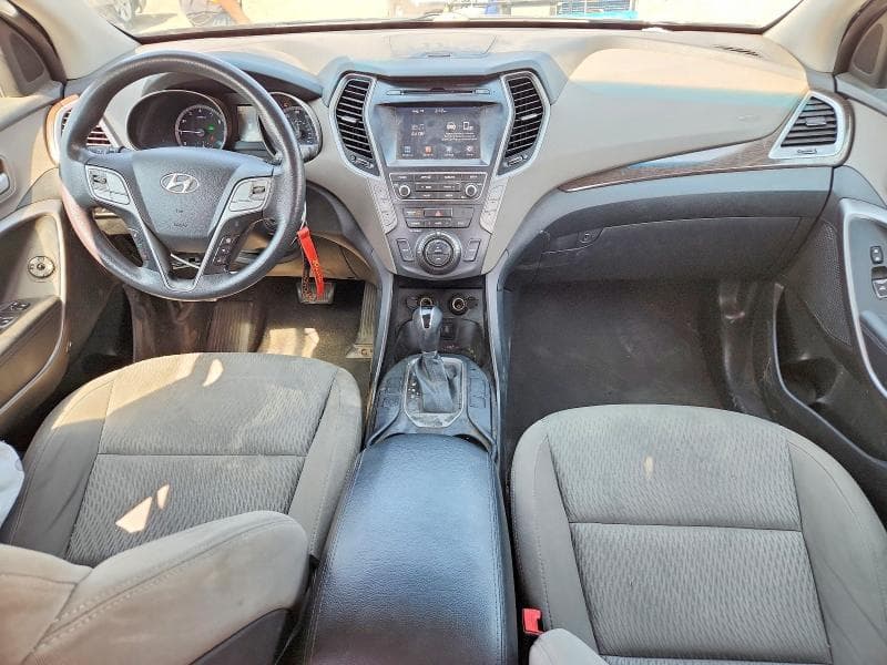 2017 HYUNDAI SANTA FE SE 8