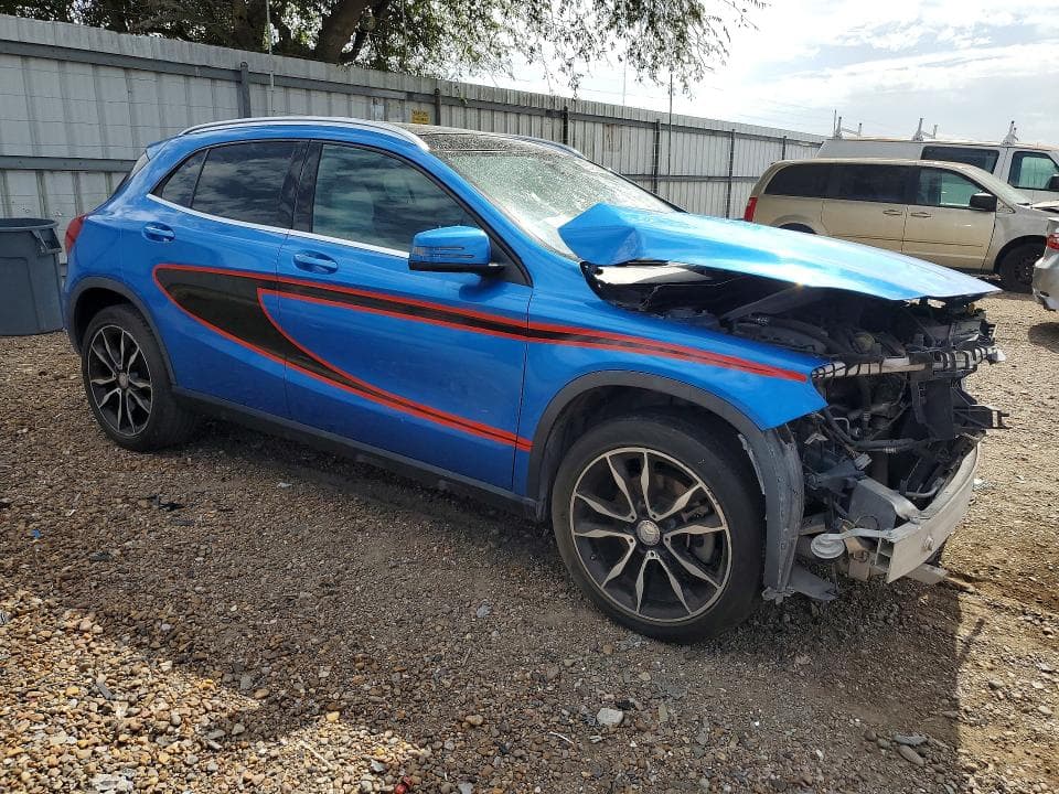 2017 MERCEDES-BENZ GLA 250 4