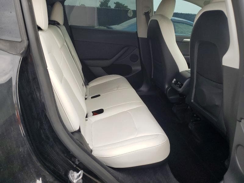 2023 TESLA MODEL Y 10