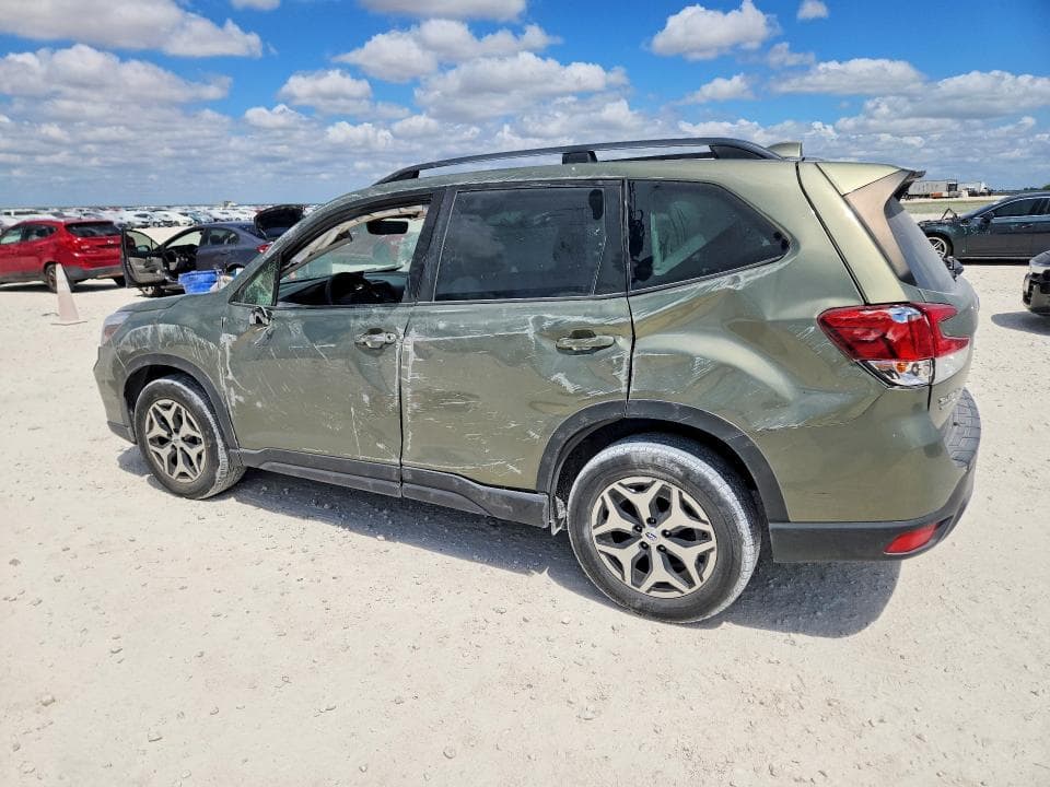 2021 SUBARU FORESTER PREMIUM 2