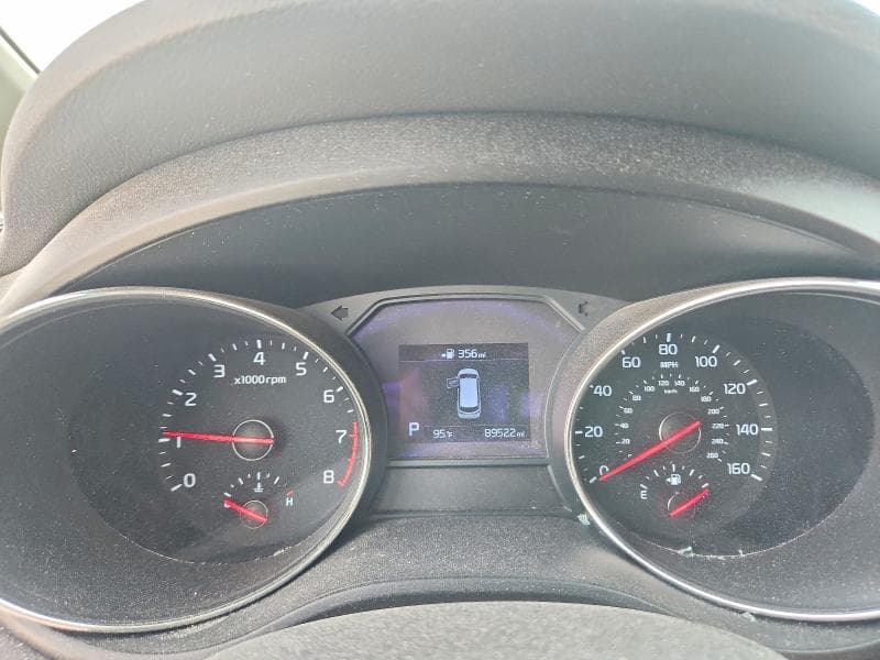 2021 KIA SEDONA LX 9