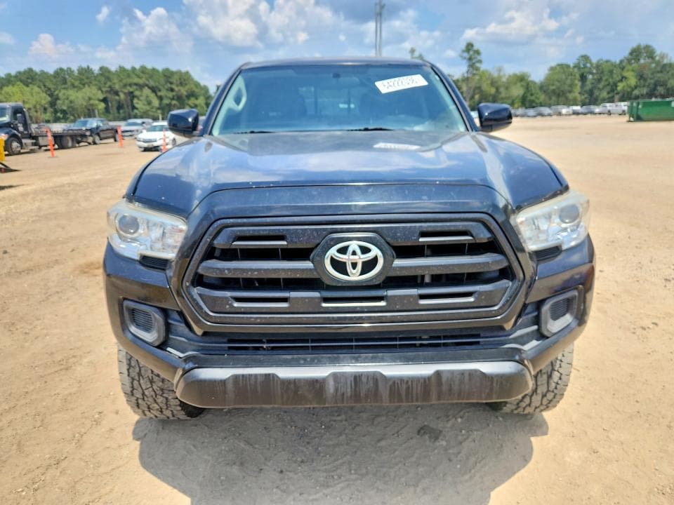 2017 TOYOTA TACOMA SR 5