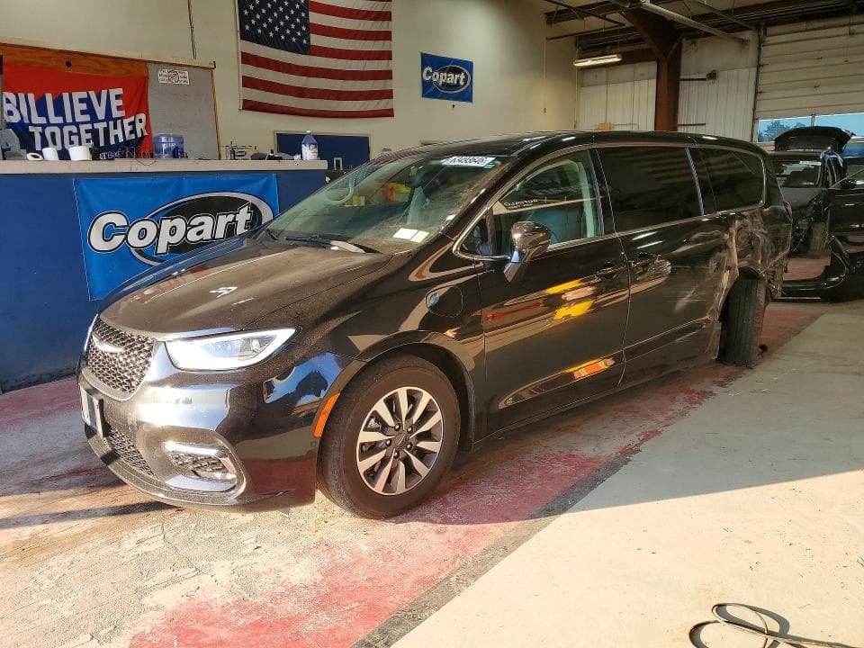 2022 CHRYSLER PACIFICA HYBRID TOURING L - 1