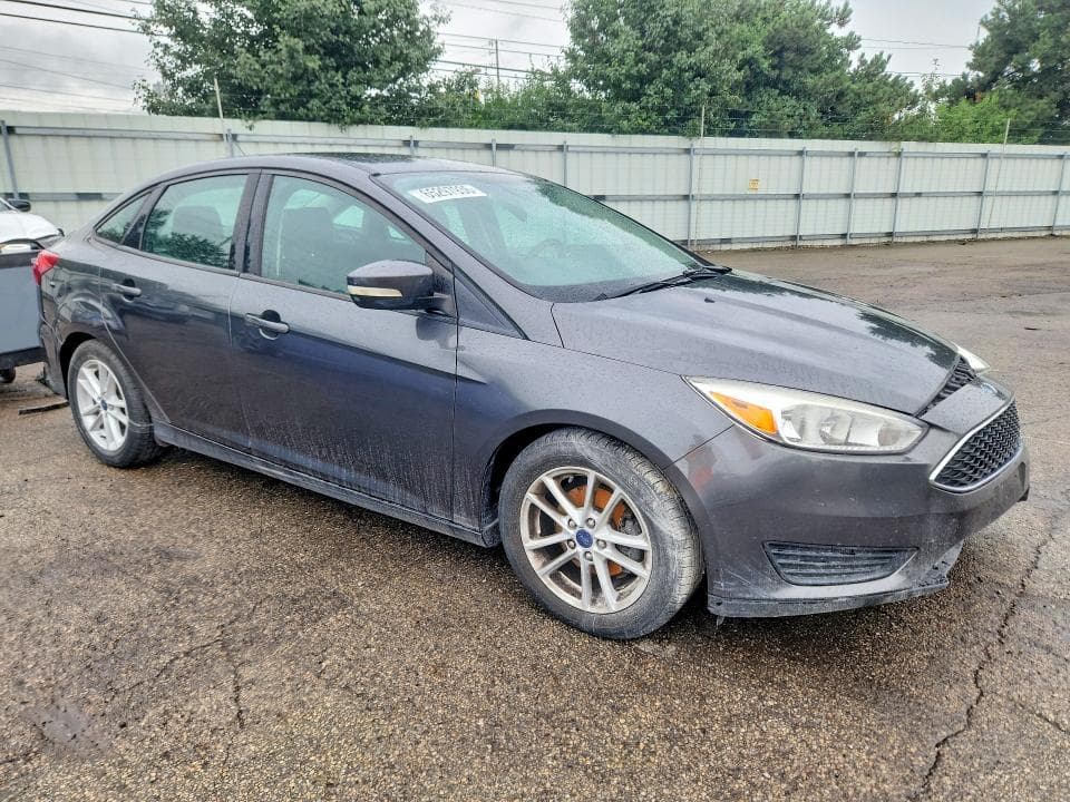 2017 FORD FOCUS SE 4