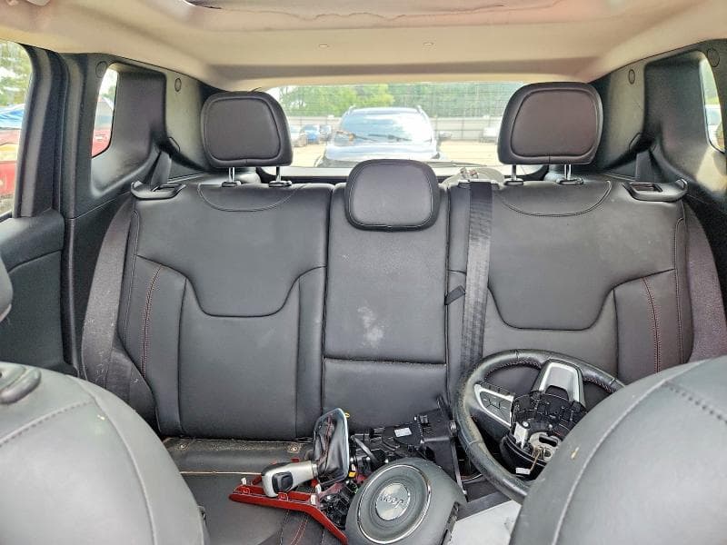 2019 JEEP RENEGADE TRAILHAWK 10