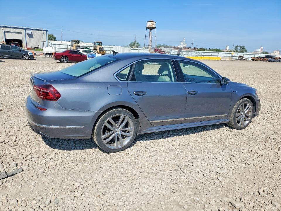 2017 VOLKSWAGEN PASSAT R-LINE 3