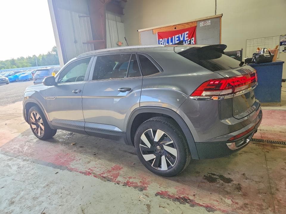 2025 VOLKSWAGEN ATLAS CROSS SPORT SE 2