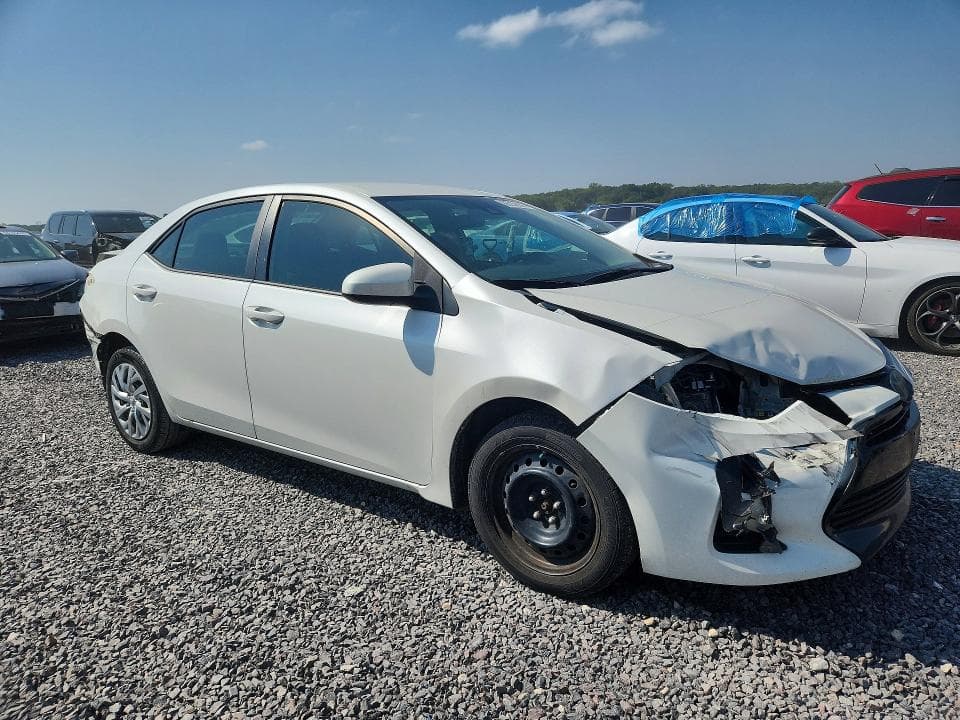2018 TOYOTA COROLLA LE 4