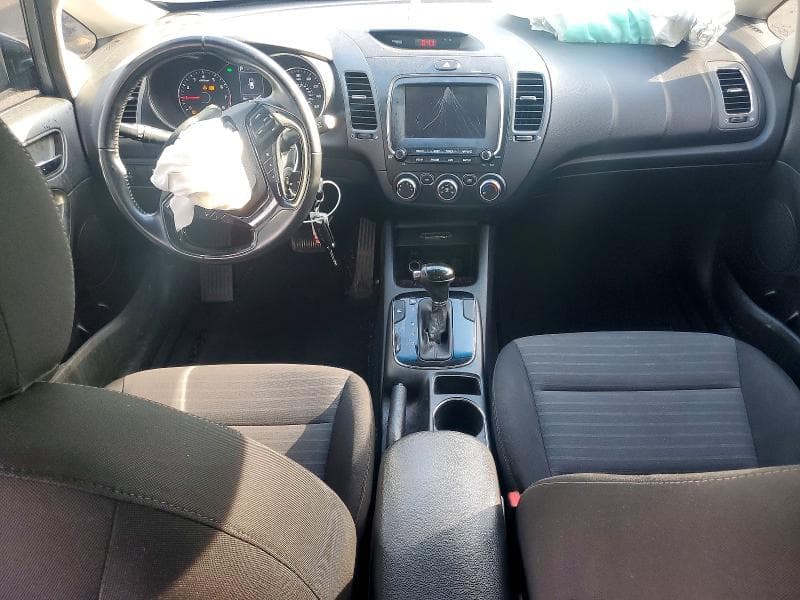 2017 KIA FORTE S 8
